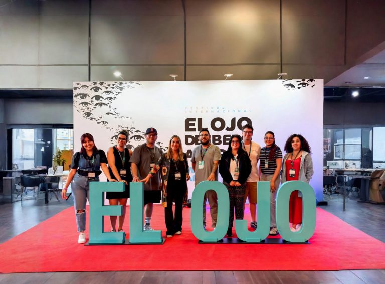 Delegación de estudiantes y autoridades de la Escuela de Publicidad y Relaciones Públicas de UDLA participan en festival “El Ojo de Iberoamérica” celebrado en Argentina