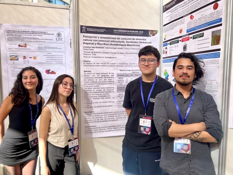 Escuela de Nutrición y Dietética de UDLA participa en congreso nacional de nutrición