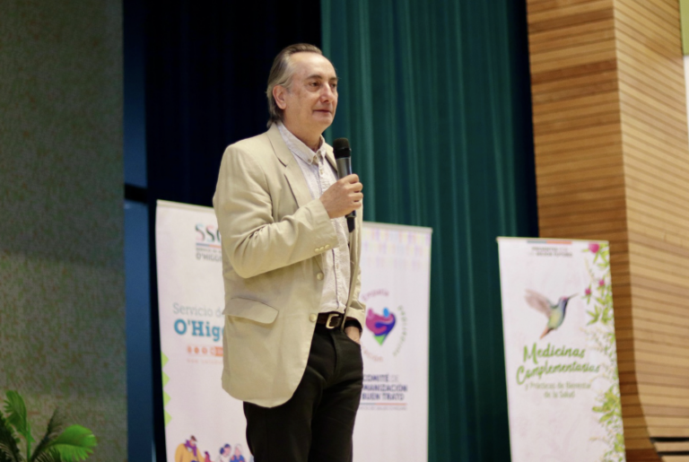 Decano Osvaldo Artaza expone en Jornada de Humanización en Salud en la Región de O’Higgins