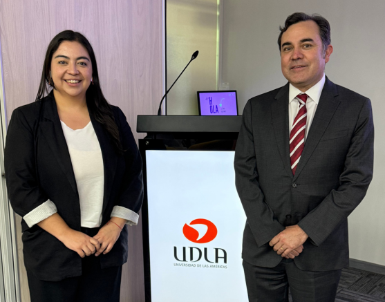 Charla sobre educación previsional reúne  a estudiantes y docentes en UDLA Concepción