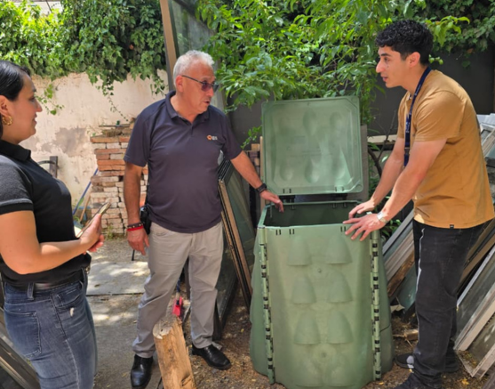 UDLA incorpora nueva compostera en Campus Providencia para fortalecer la gestión de residuos orgánicos