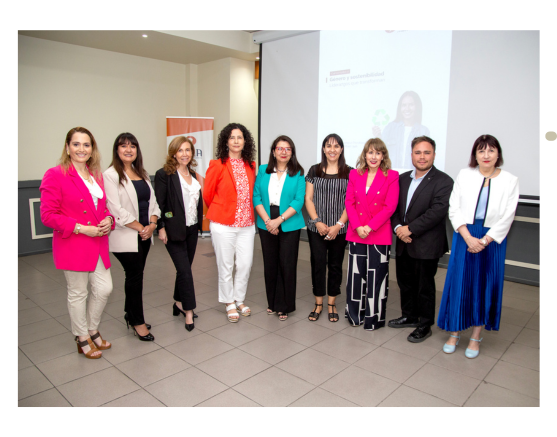UDLA y Corfo realiza encuentro que resalta el liderazgo femenino, innovación y desarrollo sostenible