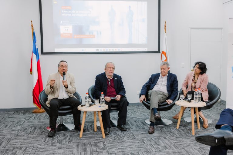 UDLA Sede Concepción realiza Encuentro de Salud centrado en los avances de una propuesta de reforma para Chile