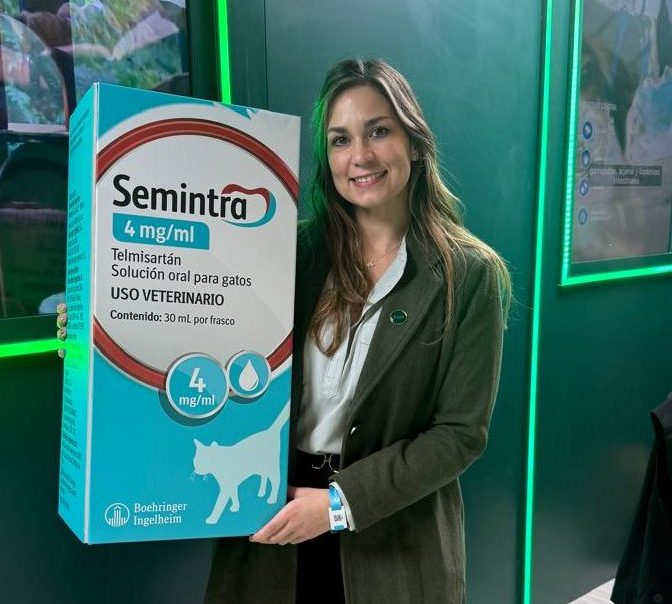 Egresada de Medicina Veterinaria UDLA: “Esa mezcla de teoría, práctica y acompañamiento humano me preparó para desenvolverme en un entorno exigente, competitivo y global”