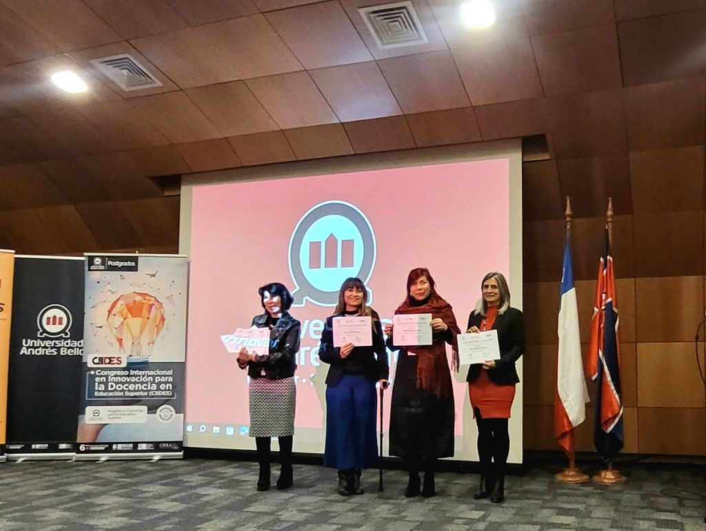 “Académicos FEDU participan en CIIDES 2025 durante presentación sobre IA aplicada a la docencia.”