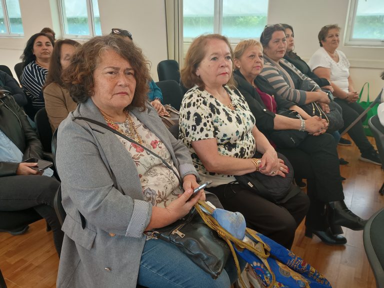 Talleres de primeros auxilios, alimentos y proyectos benefician a dirigentes de ollas comunes de Viña del Mar gracias a alianza entre UDLA y municipio