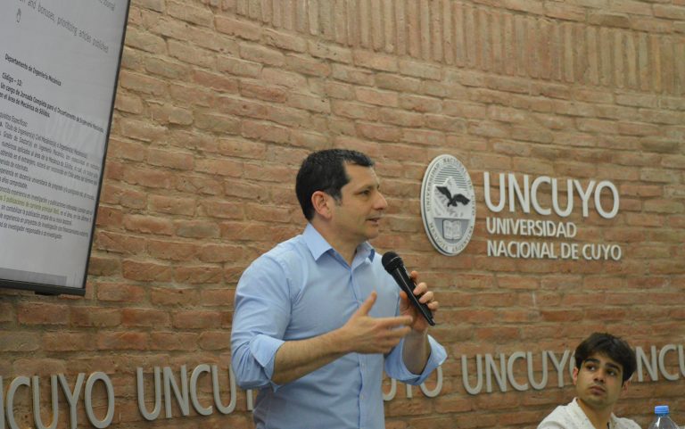 Vicerrector de Investigación y Postgrado UDLA participa en workshop internacional sobre evaluación científica y ciencia abierta