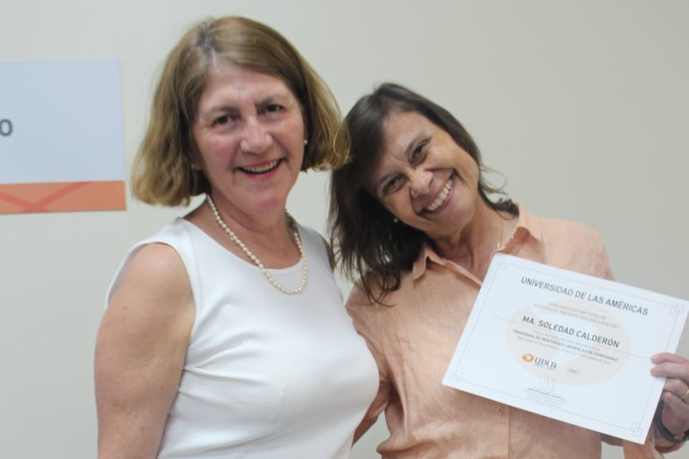 «Tenemos que hacer redes de mujeres»: el testimonio de María Soledad Calderón y Patricia Kaechele tras graduarse del Programa de Mentorías de la Comunidad de Egresadas UDLA
