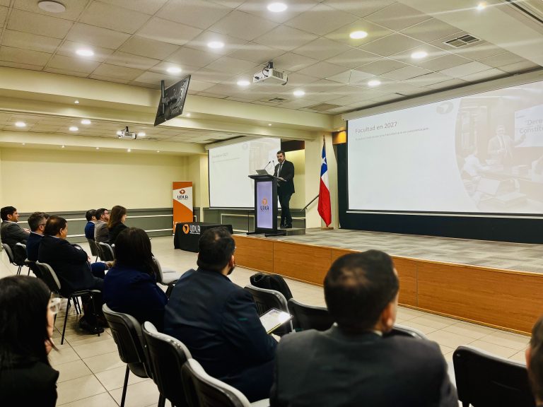 Facultad de Derecho realiza su cuenta pública y proyecta desafíos estratégicos al 2027