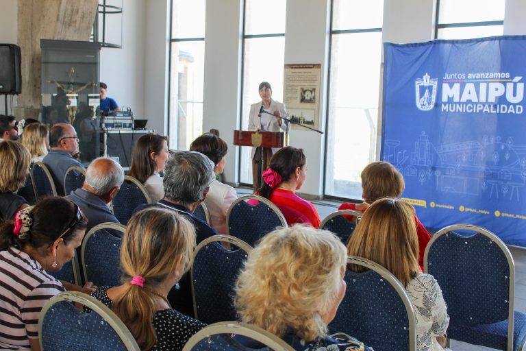 UDLA colabora en exposición donde se destaca a personas mayores con el galardón “Orgullo Mayor”