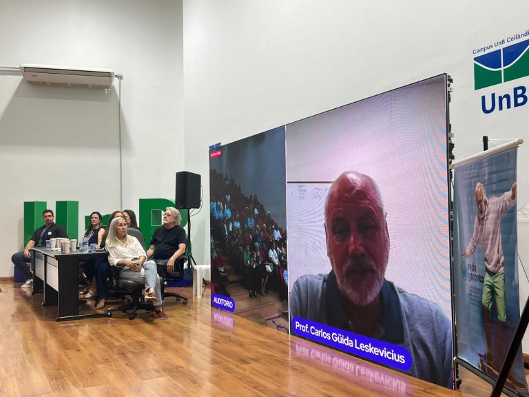 Director de Salud Comunitaria de UDLA expone en instancia internacional sobre políticas de envejecimiento