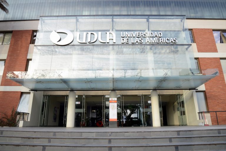 UDLA implementa Pasaporte de Desarrollo Profesional para acompañar a estudiantes hacia el mundo laboral