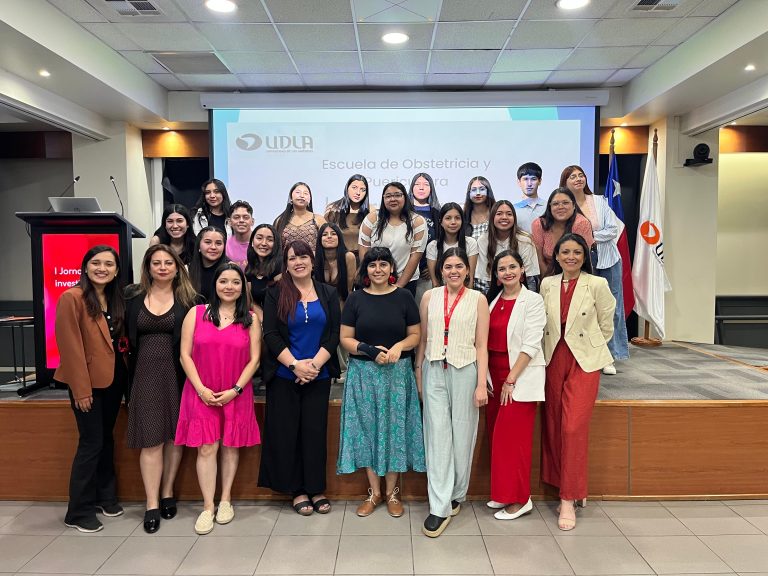 Escuela de Obstetricia y Puericultura realiza I Jornada de Investigación en el área