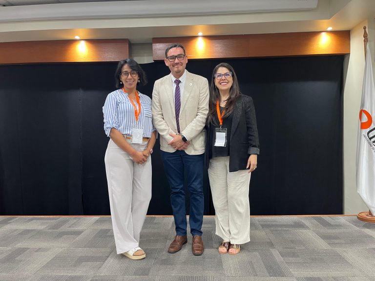 Escuela de Ciencias de la Actividad Física de UDLA realiza encuentro sobre metodología de Aprendizaje + Servicio