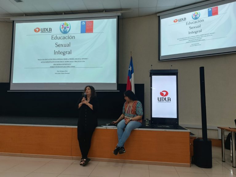 Académica de la Dirección de Desarrollo Docente de UDLA lanza libro sobre Educación Sexual Integral (ESI).