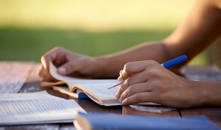 Fondecyt de Iniciación 2026: Facultad de Educación UDLA impulsa investigación educativa con dos proyectos liderados por mujeres