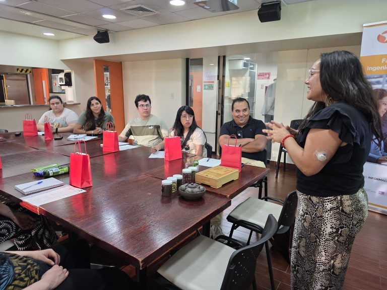Instituto de Idiomas finaliza cursos de chino celebrando la “ceremonia del té”