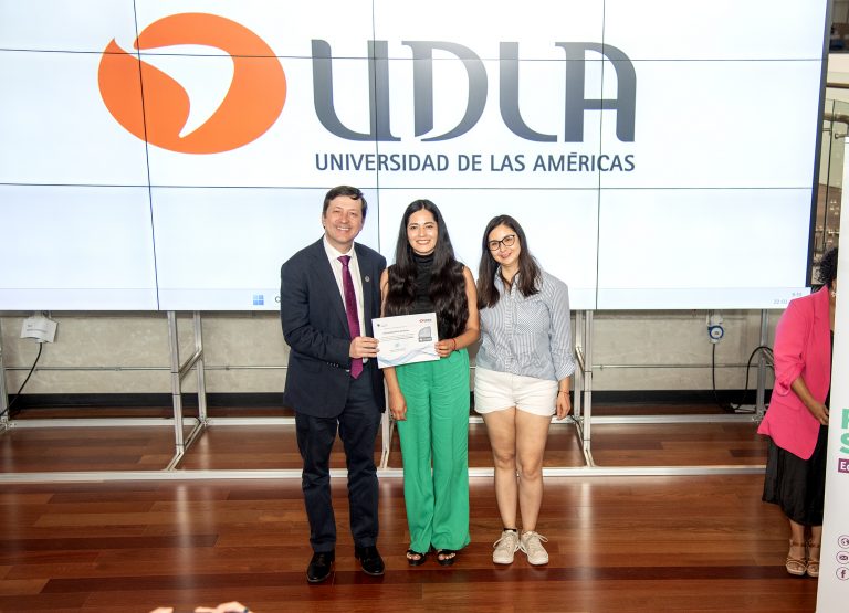UDLA obtiene reconocimiento RESIES por avances en sustentabilidad institucional