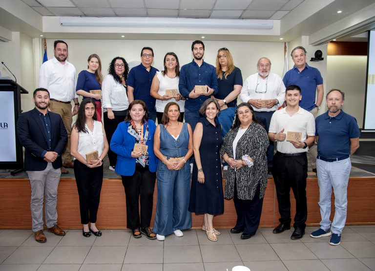 Escuela de Negocios avanza en la implementación de su Plan de Acción e Innovación Curricular