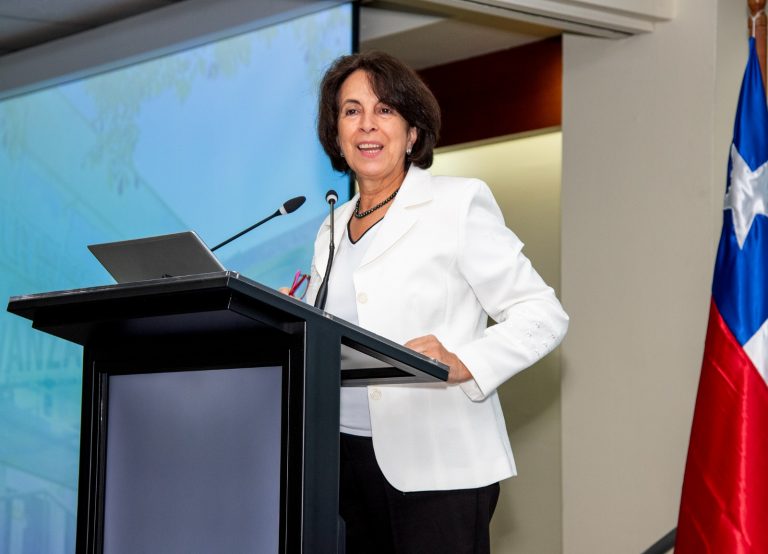 UDLA realiza Claustro de Profesores y Profesoras Titulares para abordar desafíos académicos estratégicos