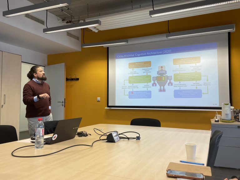 Académico UDLA fortalece cooperación científica internacional en robótica cognitiva e Inteligencia Artificial