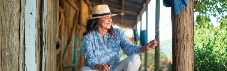 Charla sobre el liderazgo femenino en el agro conmemora el Día de la Mujer en FAVA