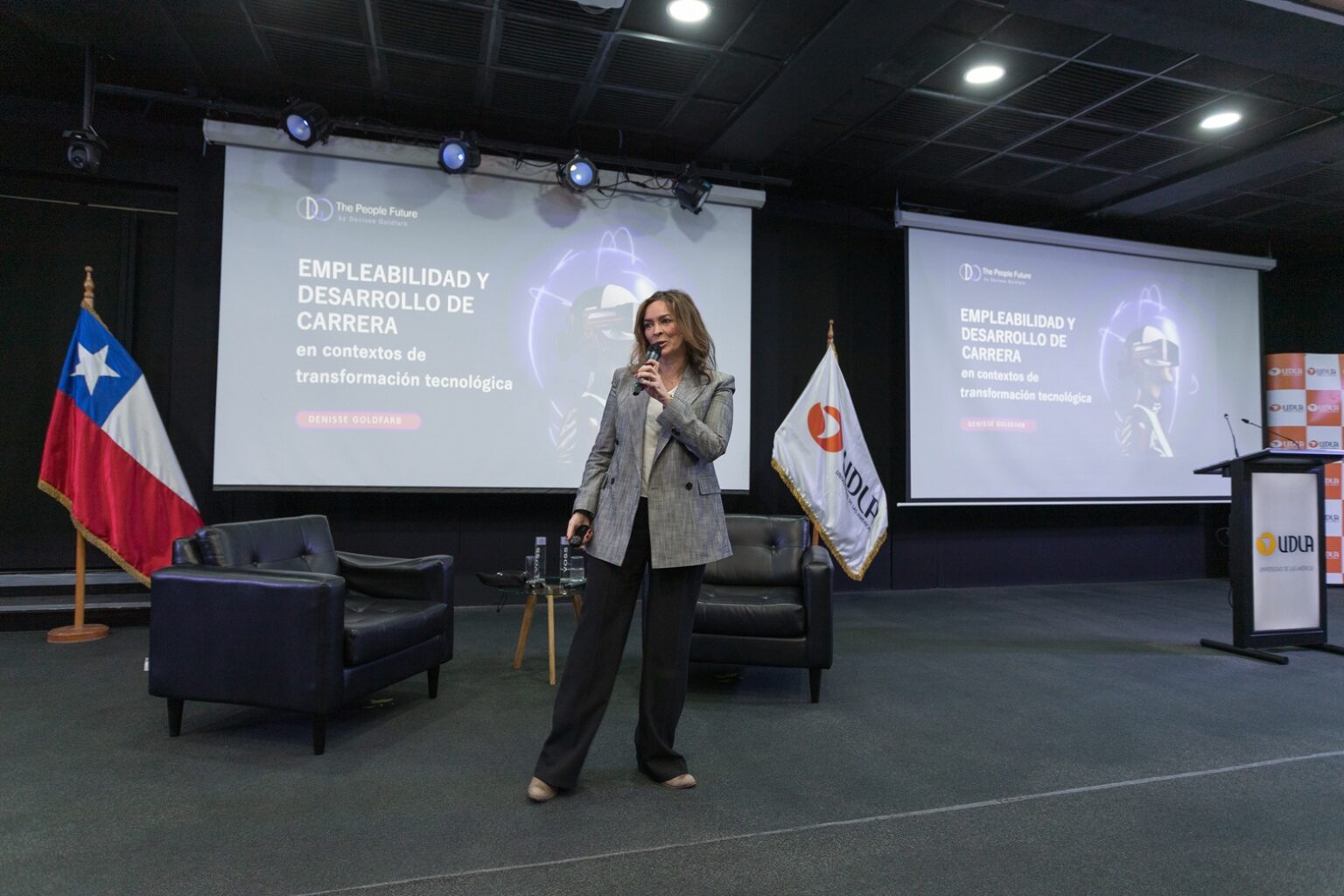 Sede Viña del Mar de UDLA inicia actividades académicas 2026 con charla ...