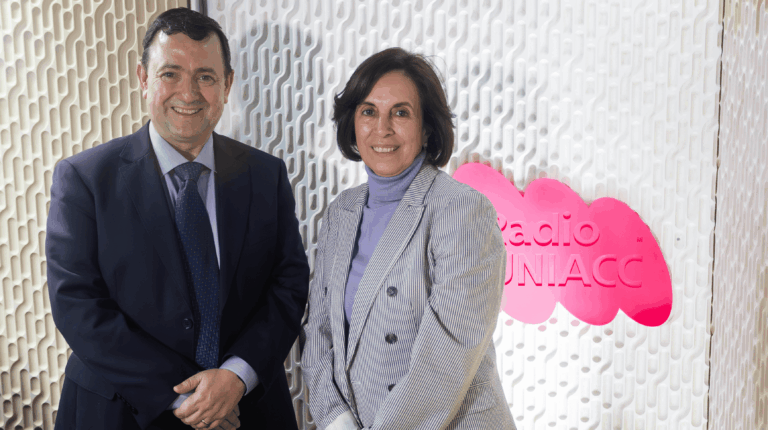 Rectora Pilar Romaguera participa en podcast “Pensar Superior” de UNIACC: “El desafío de la educación superior hoy es que los estudiantes logran titularse e insertarse laboralmente”