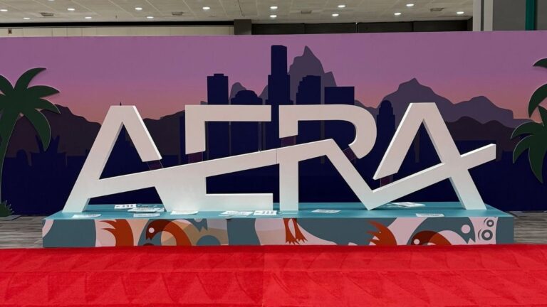 Desigualdades, IA y gobernanza: las claves de la investigación UDLA en el escenario académico internacional