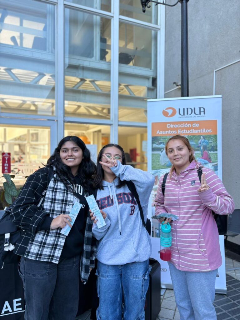 Estudiantes de UDLA Viña del Mar participan en intervención por el Día de la Tierra