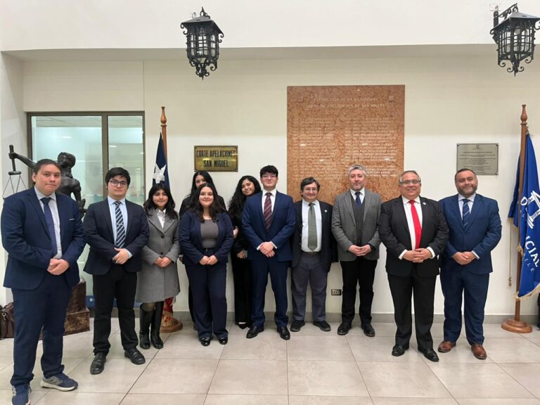 Estudiantes de Derecho UDLA participan en juicio simulado en la Corte de Apelaciones de San Miguel
