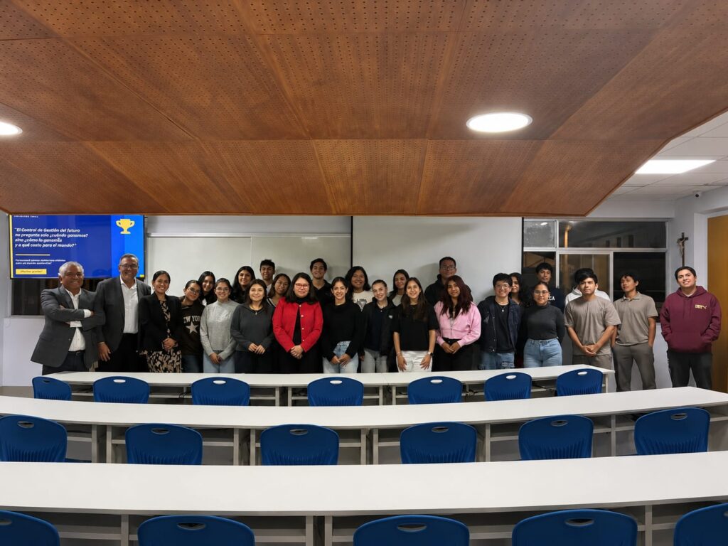 Convenio entre UDLA y Universidad de Piura