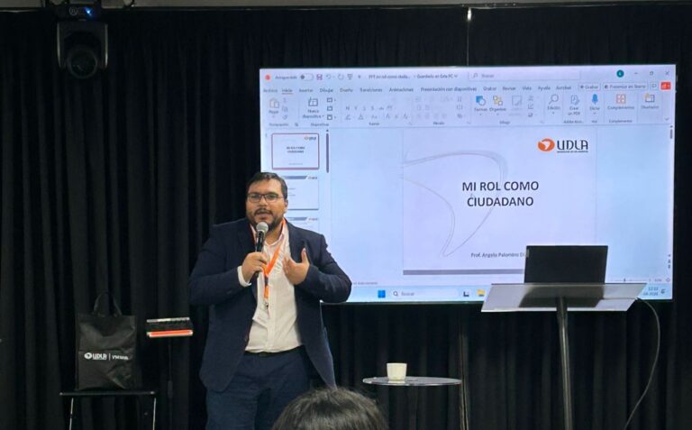 Ciclo de charlas de Educación Cívica de la Escuela de Administración Pública de UDLA fortalece la formación ciudadana en enseñanza media