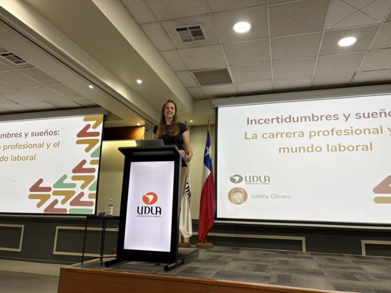 Escuela de Traducción e Interpretación en Inglés realiza charla sobre oportunidades en el mundo laboral