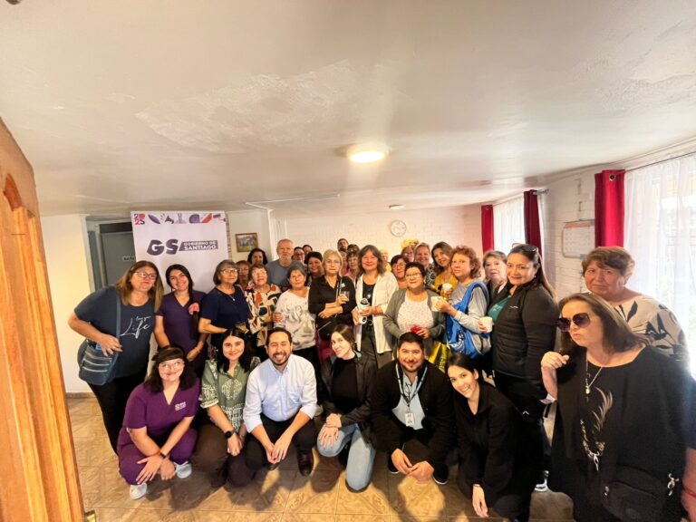 UDLA apoya proyecto comunitario “Caminar es Vida” con asesorías nutricionales para personas mayores de Maipú