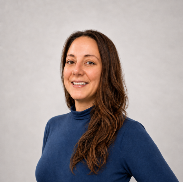 Investigadora UDLA participa en paper internacional sobre bacteriófagos e inocuidad alimentaria en Sudamérica