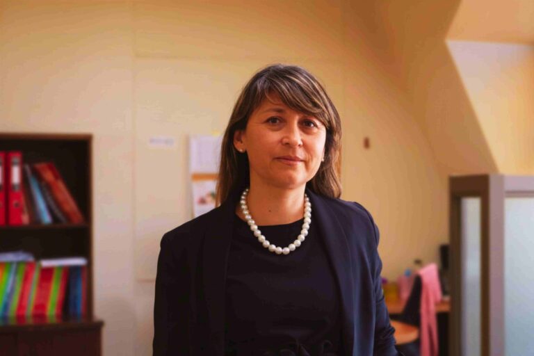 Directora del Magíster en Didáctica de la Lectura y la Escritura representa a UDLA en Argentina