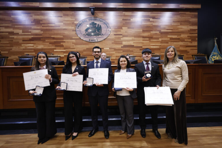 Estudiantes de UDLA Sede Viña del Mar son vicecampeones del Primer Torneo Universitario de Debates del Tribunal Constitucional
