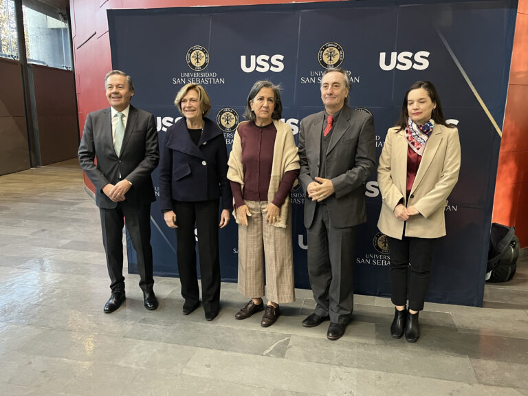 Decano Osvaldo Artaza expone aprendizajes y desafíos del GES en encuentro organizado por IPSUSS