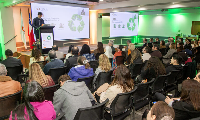 Universidad de Las Américas lanza Estrategia de Sostenibilidad e inauguró primera Feria de Proveedores Sustentables
