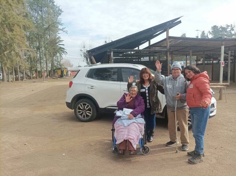 Escuela de Enfermería fortalece la colaboración con municipalidad de María Pinto para promover redes comunitarias de cuidado