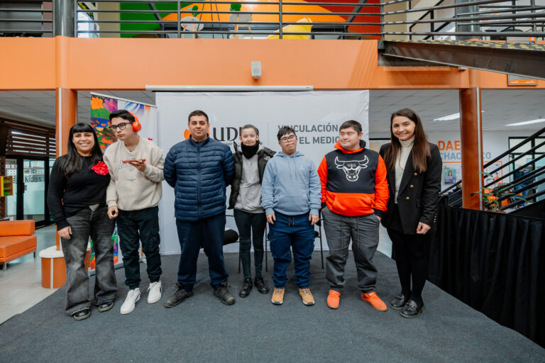 Universidad de Las Américas inaugura exposición que promueve la inclusión a través del arte