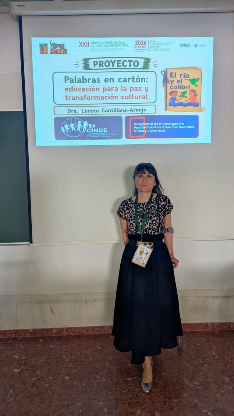 Académica de la Facultad de Educación dirige taller en el XXII Congreso Internacional de Investigación Educativa en España