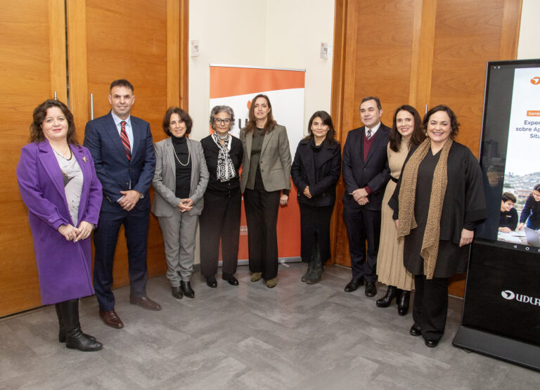 Seminario de Vinculación con el Medio en UDLA reúne a expertos para reflexionar sobre Aprendizaje Situado e Intervención Comunitaria  