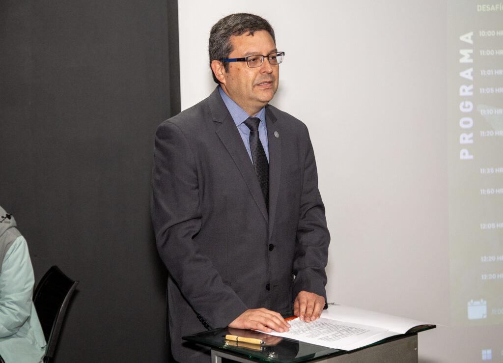 Seminario Saneamiento ambiental de suelos en Chile