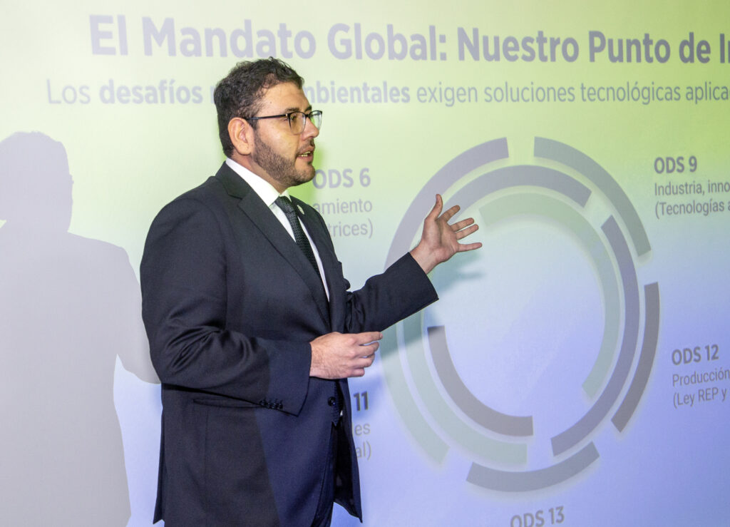 Seminario Saneamiento ambiental de suelos en Chile