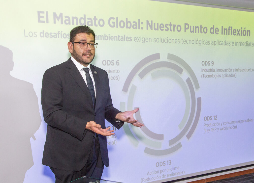 Seminario Saneamiento ambiental de suelos en Chile
