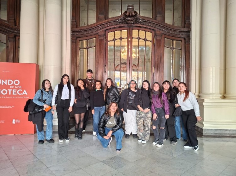 Trabajo Social fortalece el aprendizaje situado con visita formativa a la Biblioteca Nacional