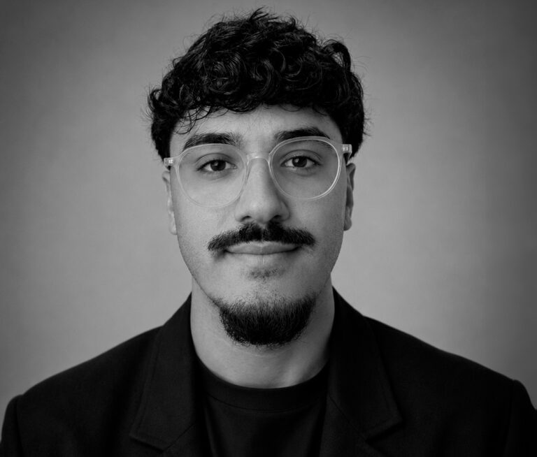 Josué Zapata, egresado de Publicidad: “En UDLA me entregaron herramientas que me convirtieron en un profesional 360”