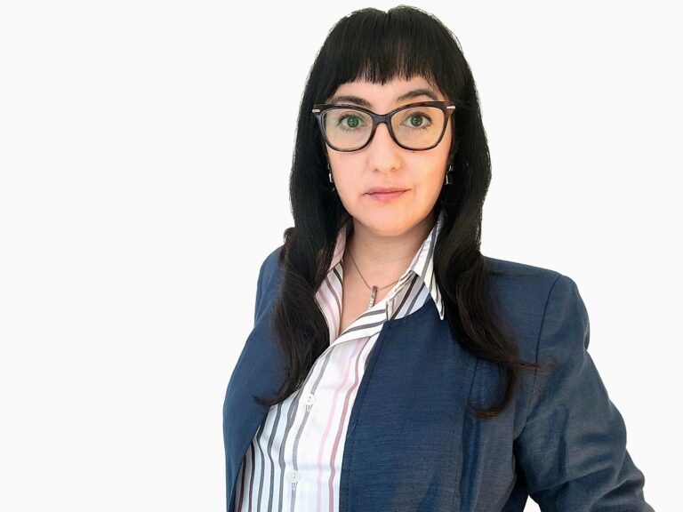 Investigadora de la Facultad de Comunicaciones y Artes expone en Buenos Aires sobre la violencia digital contra mujeres en política